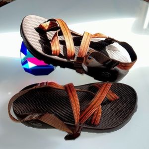 Chaco’s ZCloud sandals in the color SEAMRUST, Men’s size 9. NEVER WORN, no box